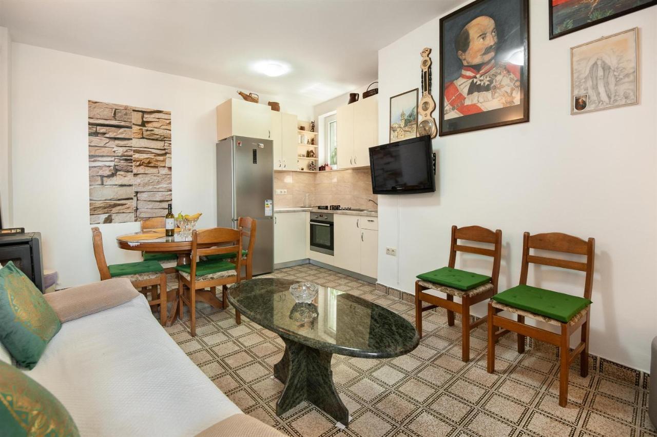Apartments Antonija Omiš Dış mekan fotoğraf
